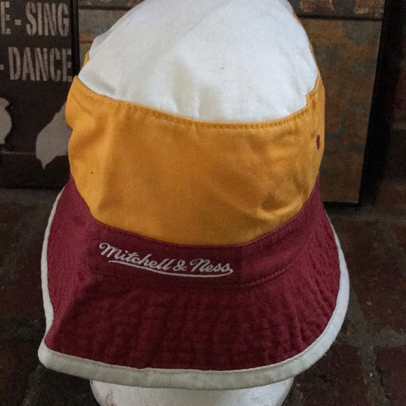 Mitchell and Ness Cleveland Cavaliers Bucket Hat - Picture 4 of 5